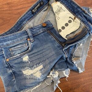 BLANKNYC - THEFULTON Blue Distressed Denim Cutoff Shorts